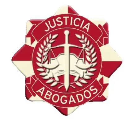 Logo Justicia Abogados rojo sobre blanco.